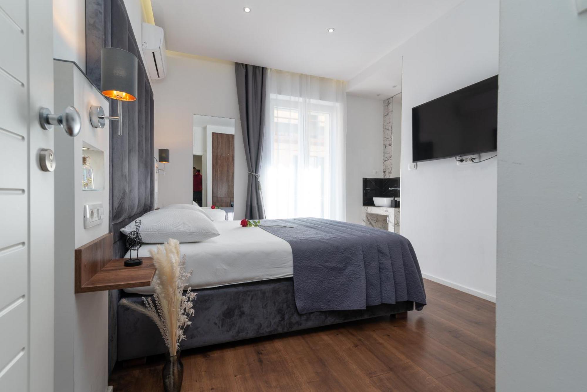 Antares Luxury Rooms 1 Сплит Экстерьер фото