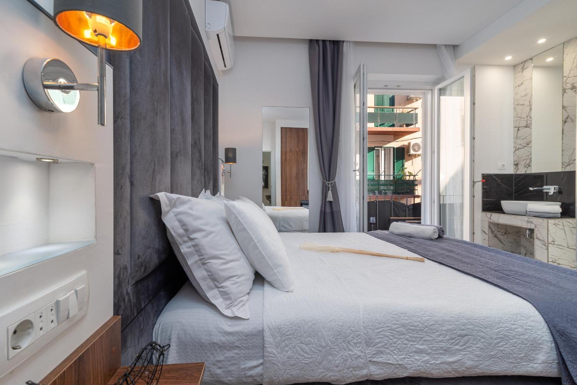 Antares Luxury Rooms 1 Сплит Экстерьер фото