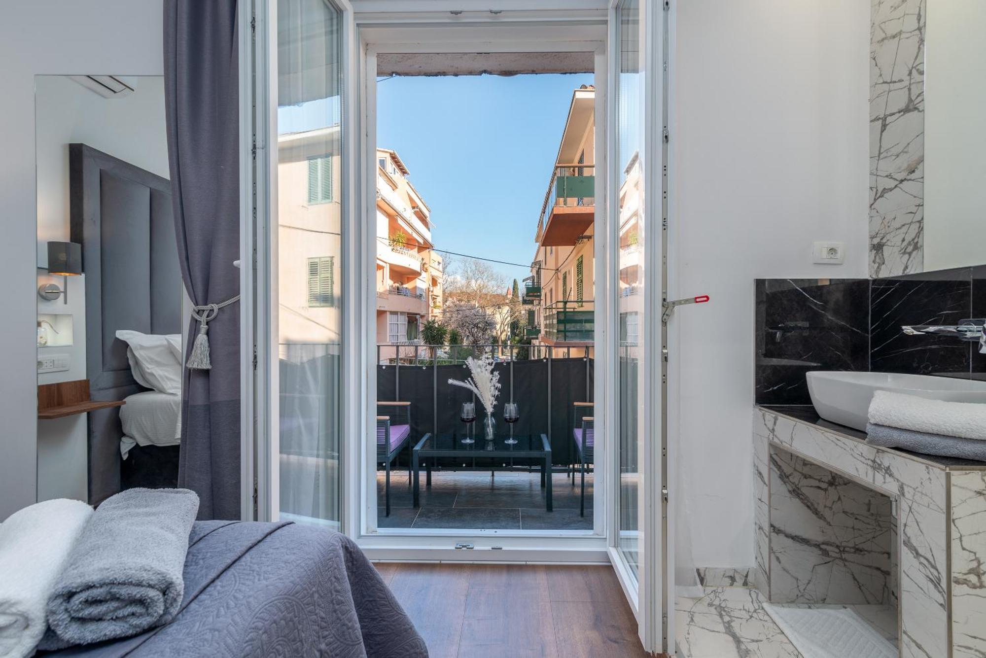 Antares Luxury Rooms 1 Сплит Экстерьер фото